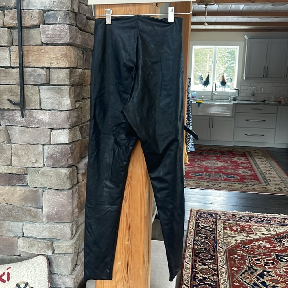 Commando, black leggings, size M - Picture 2 of 2